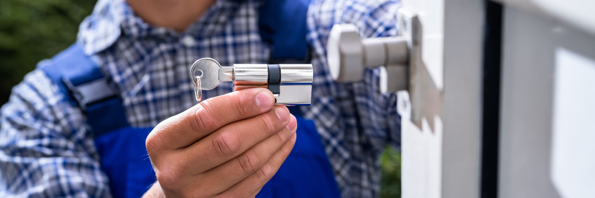 Cambio de cerraduras, bombines y bombillos en Molins de Rei